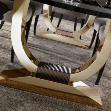 Italian Black Lacquered Gold Oval Dining Table Italian Black Lacquered Gold Oval Dining Set