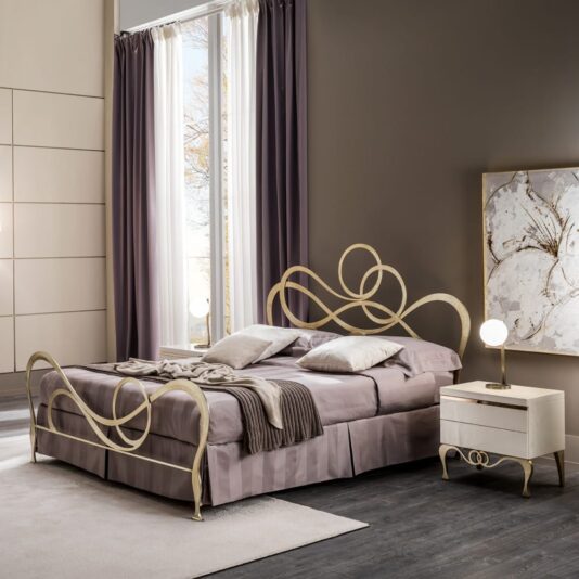 Italian Champagne Leaf Ornate Wrought Iron Bed With Footboard Italian Champagne Leaf Ornate Wrought Iron Bed With Footboard