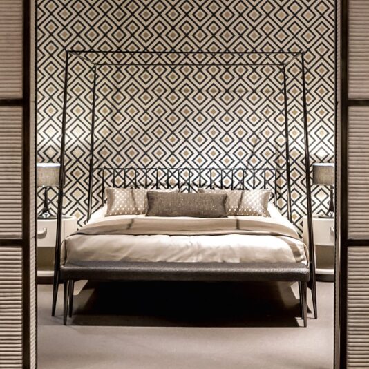 Italian Designer Contemporary Four Poster Bed Italian Designer Contemporary Four Poster Bed