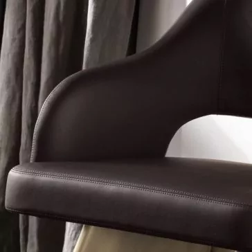 Italian Designer Leather Armchair Italian Designer Leather Armchair