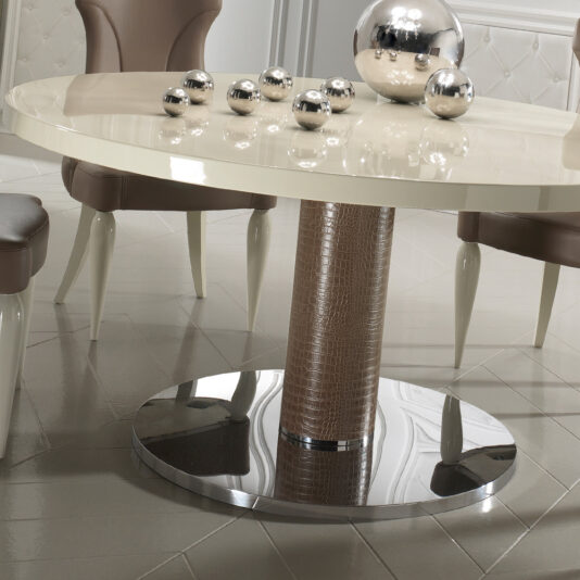 Italian Designer Leather Round Lacquered Dining Table Italian Designer Leather Round Lacquered Dining Table