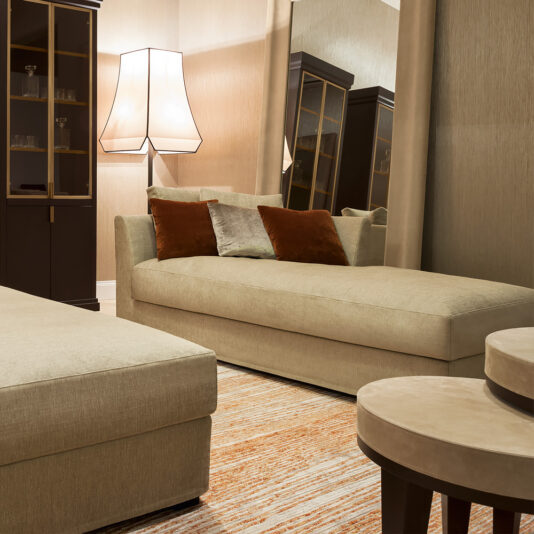 Italian Designer Upholstered Modern Chaise Longue