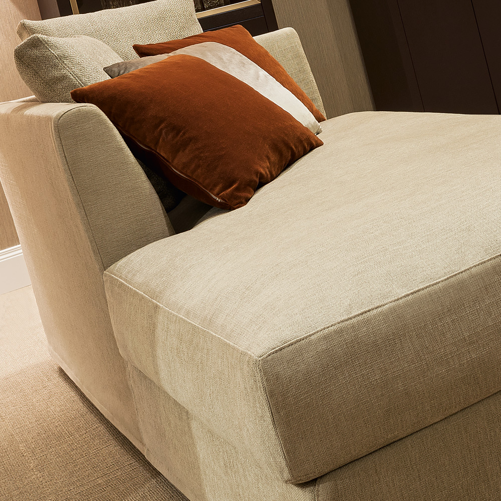 Italian Designer Upholstered Modern Chaise Longue