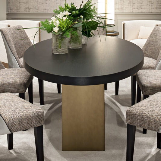 Italian High End Contemporary Oval Dining Table