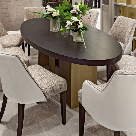 Italian High End Contemporary Oval Dining Table