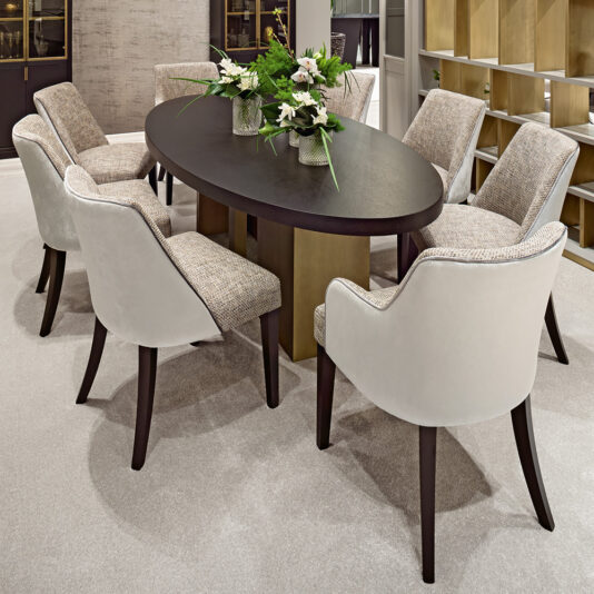 Italian High End Contemporary Oval Dining Table Italian High End Contemporary Oval Dining Set