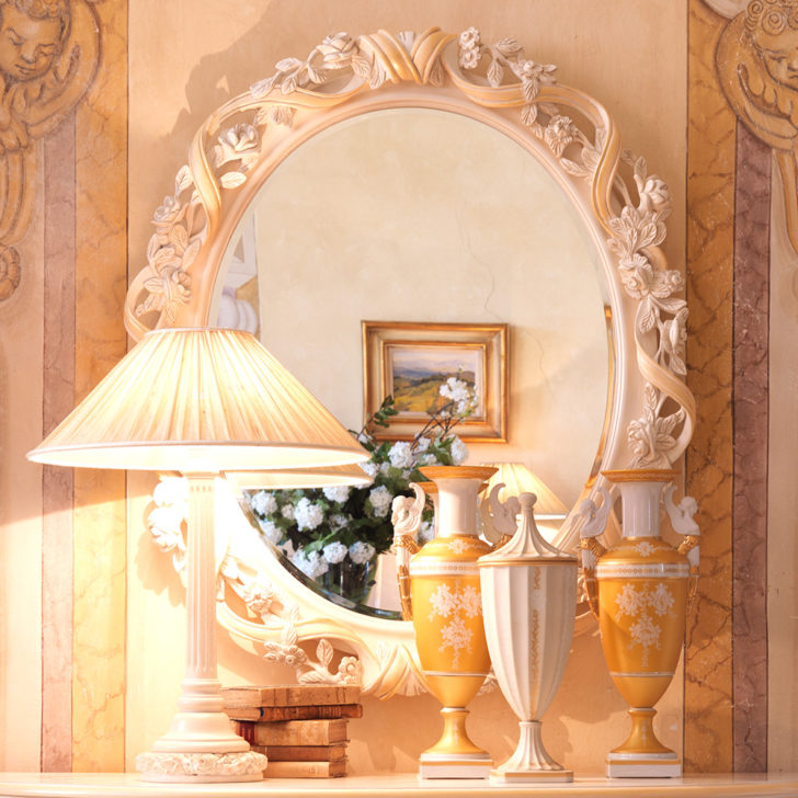Italian Ornate Oval Reproduction Wall Mirror
