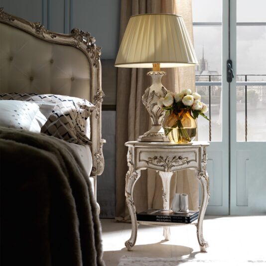 Italian Luxury Ornate Carved Classic Table Lamp Italian Luxury Ornate Carved Classic Table Lamp