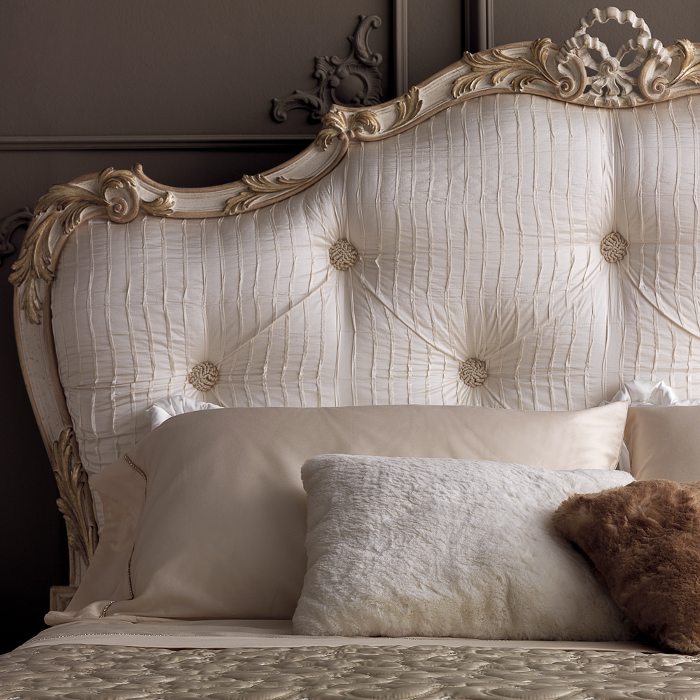 Italian Rococo Luxury Silk Button Upholstered Bed