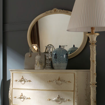 Italian Designer Ivory Chest of Drawers and Mirror Set Italian Designer Ivory Chest of Drawers and Mirror Set
