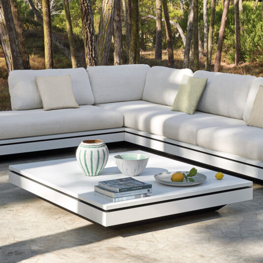 Large Luxury Contemporary Outdoor Modular Corner Sofa Large Luxury Contemporary Outdoor Modular Corner Sofa