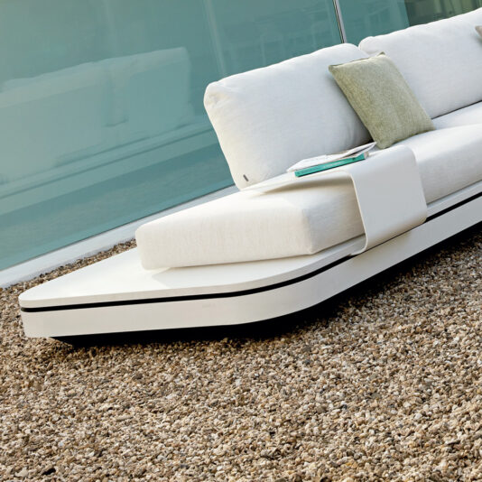 Large Luxury Contemporary Outdoor Modular Corner Sofa Large Luxury Contemporary Outdoor Modular Corner Sofa