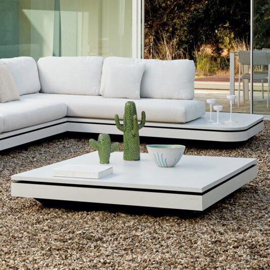 Large Luxury Contemporary Outdoor Modular Corner Sofa Large Luxury Contemporary Outdoor Modular Corner Sofa