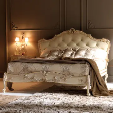 Luxury Carved Rococo Reproduction Leather Button Upholstered Bed Luxury Carved Rococo Reproduction Leather Button Upholstered Bed
