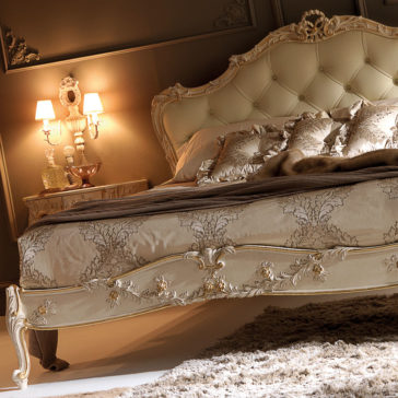 Luxury Carved Rococo Reproduction Leather Button Upholstered Bed Luxury Carved Rococo Reproduction Leather Button Upholstered Bed