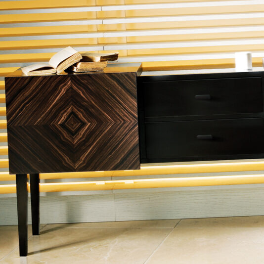Luxury Italian Macassar Lacquered Sideboard Luxury Italian Macassar Lacquered Sideboard