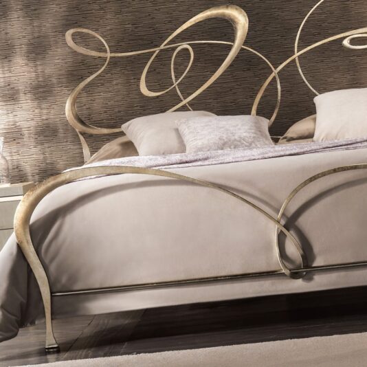 Luxury Italian Wrought Iron Swirls Bed With Footboard Luxury Italian Wrought Iron Swirls Bed With Footboard