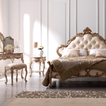 Luxury Ornate Carved Rococo Bed Luxury Ornate Carved Rococo Bed