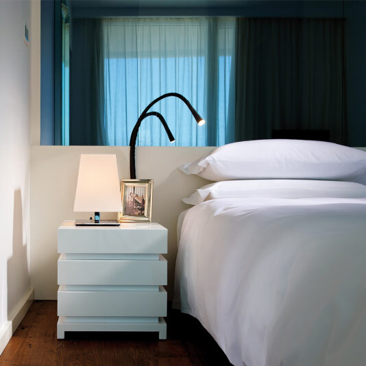 Luxury White Lacquered Three Drawer Bedside Table Luxury White Lacquered Three Drawer Bedside Table