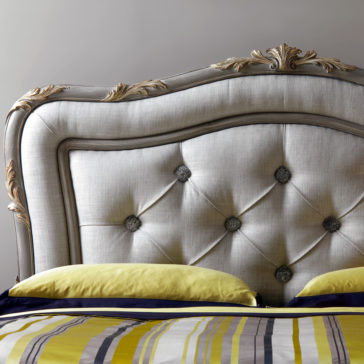 Modern Classic Italian Designer Button Upholstered Bed Modern Classic Italian Designer Button Upholstered Bed