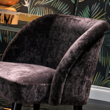 Modern Designer Curved Velvet Dining Chair Modern Designer Curved Velvet Dining Chair