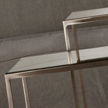 Modern Italian Designer Mirrored Pedestal Style Tall Table Modern Italian Designer Mirrored Pedestal Style Tall Table