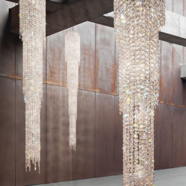 Modern Vertical Crystal Chandelier Modern Italian Vertical Crystal Chandelier