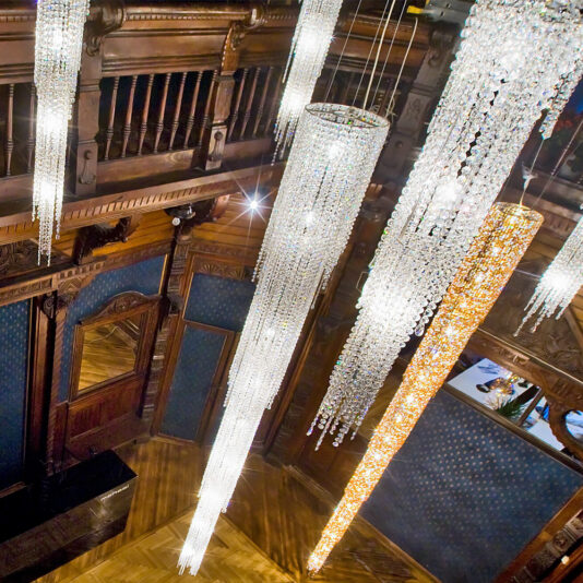 Modern Italian Vertical Crystal Chandelier