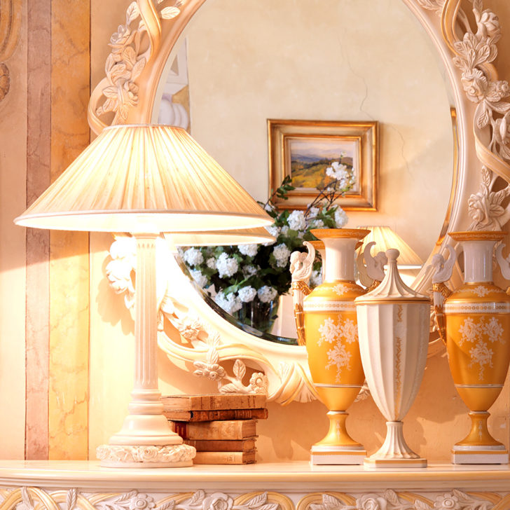 Ornate Rose Design Italian Table Lamp