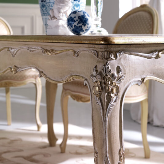 Rectangular Classic Louis XV Reproduction Italian Dining Table Rectangular Classic Louis XV Reproduction Italian Dining Table