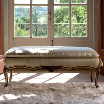 Reproduction Designer Italian Bedroom Bench Reproduction Designer Italian Bedroom Bench