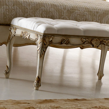 Reproduction Rococo Italian Button Upholstered Bench Reproduction Rococo Italian Button Upholstered Bench