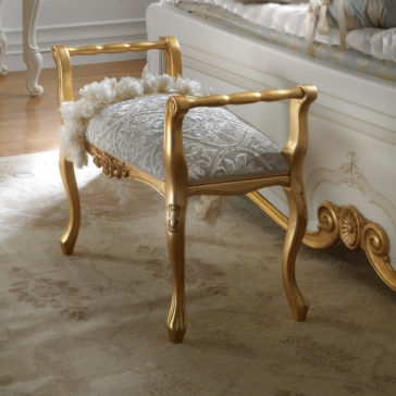 Small Italian Ornate Gold Leaf Bench Small Italian Ornate Gold Leaf Bench