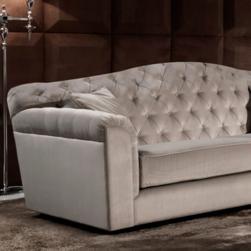 Classic Italian Button Upholstered Luxury Velvet Sofa Classic Italian Button Upholstered Nubuck Sofa