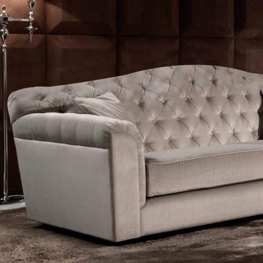 Classic Italian Button Upholstered Luxury Velvet Sofa Classic Italian Button Upholstered Nubuck Sofa