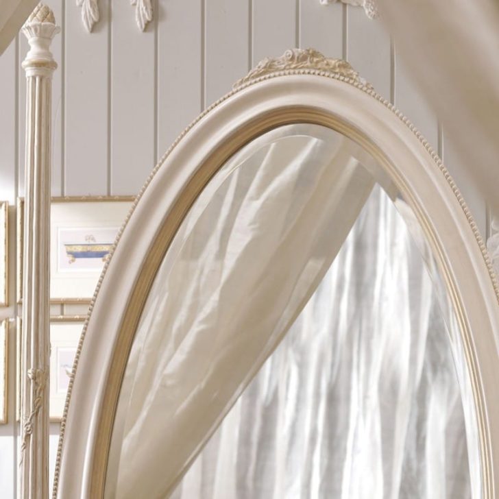 Classic Italian Oval Dressing Mirror