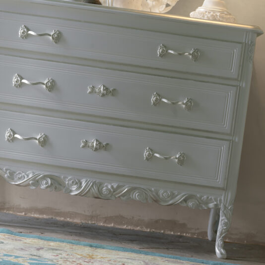 Classic Italian Rose and Ribbon Chest of Drawers Classic Italian Rose and Ribbon Chest of Drawers