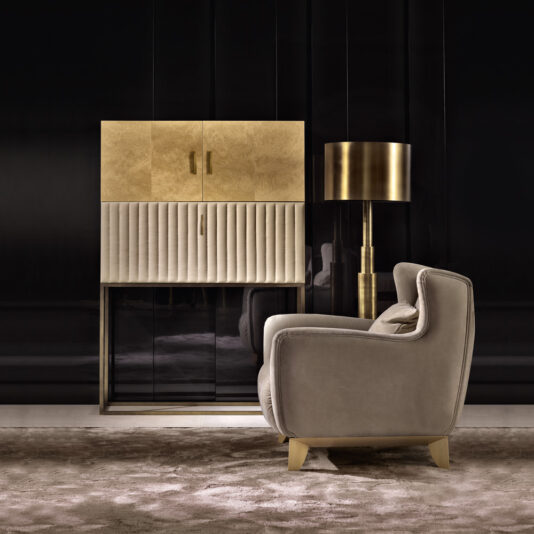 Designer Italian Leather And Burl Veneer Cocktail Cabinet Designer Italian Leather And Burl Veneer Cocktail Cabinet