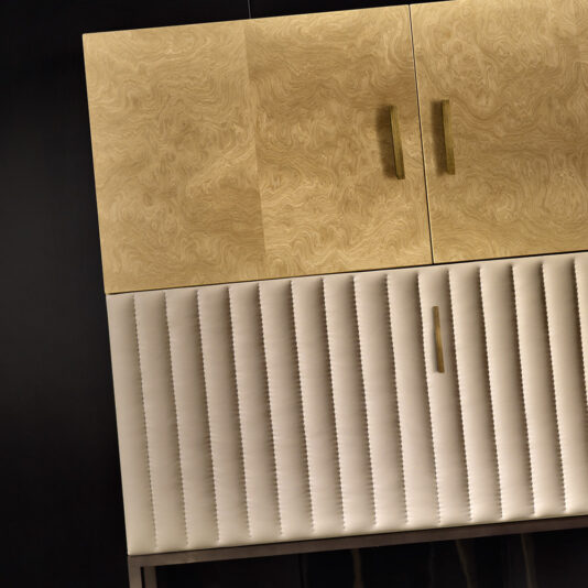 Designer Italian Leather And Burl Veneer Cocktail Cabinet Designer Italian Leather And Burl Veneer Cocktail Cabinet