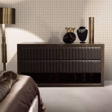 Designer Italian Leather And Walnut Veneer Chest Of Drawers Designer Italian Leather And Walnut Veneer Chest Of Drawers