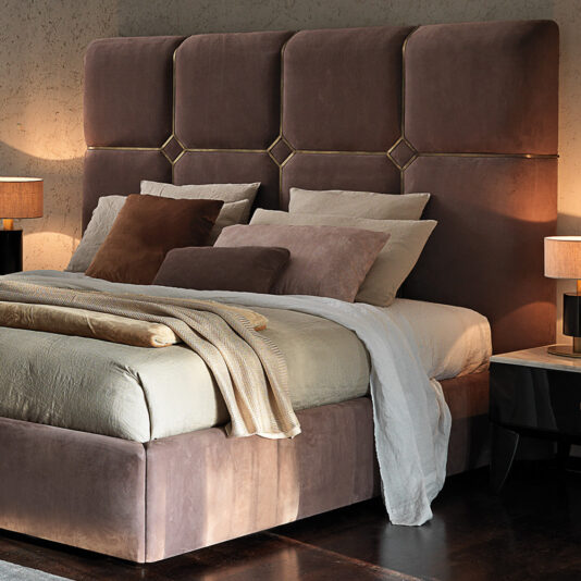 Designer Italian Nubuck Leather Upholstered Luxury Bed Designer Italian Nubuck Leather Upholstered Luxury Bed