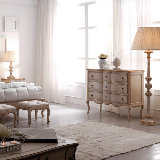 Designer Italian Reproduction Gold Leaves Floor Lamp Designer Italian Reproduction Gold Leaves Floor Lamp