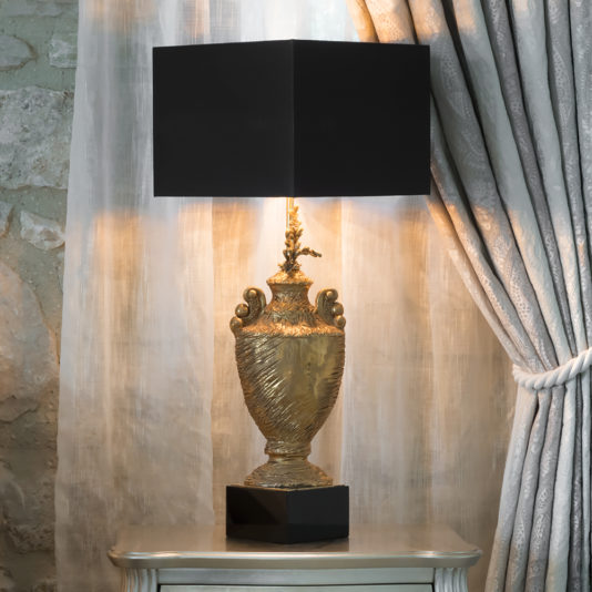 Elegant Majolica Gold Plated Table Lamp