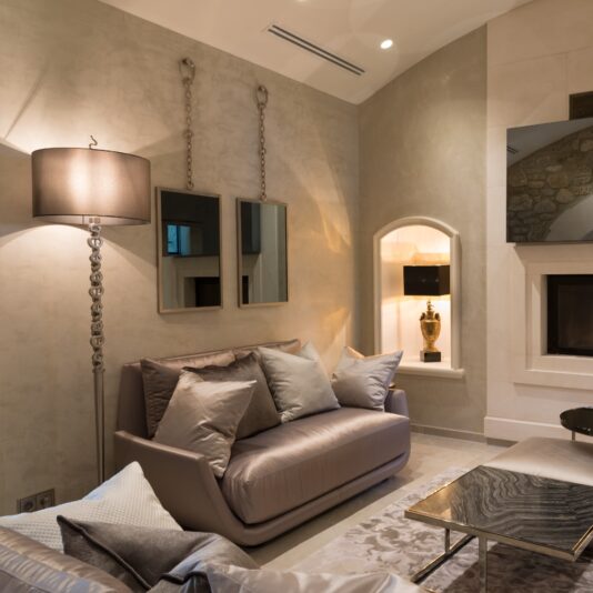 Exclusive Italian Designer Wall Mirror Exclusive Italian Designer Wall Mirror