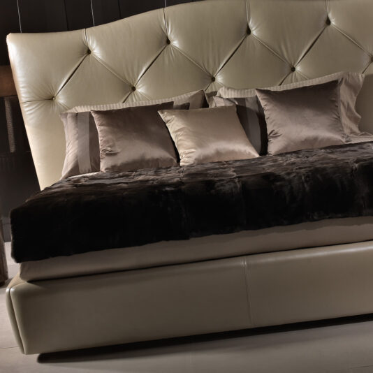 High End Button Upholstered Leather Designer Italian Bed High End Button Upholstered Leather Designer Italian Bed