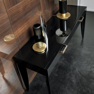 Italian Designer Ebony Veneer Console Table Italian Designer Ebony Veneer Console Table