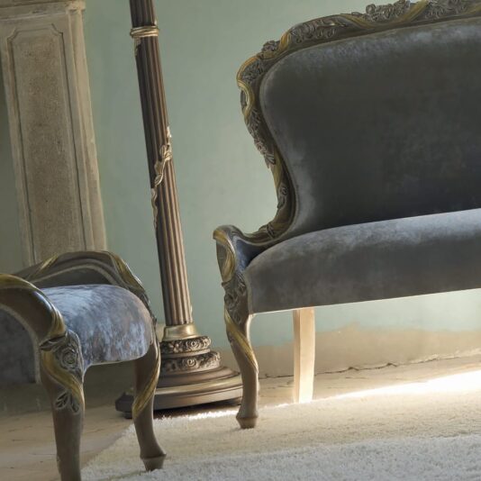 Luxury Italian Ash Grey Upholstered Day Sofa Luxury Italian Ash Grey Upholstered Day Sofa