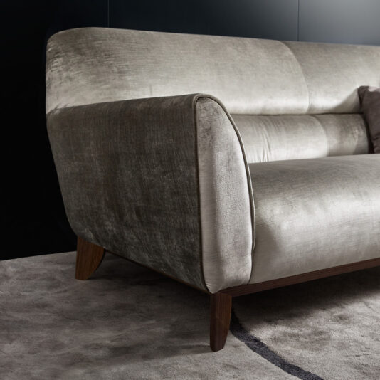 Luxury Modern Velvet Italian Designer Sofa Luxury Modern Velvet Italian Designer Sofa