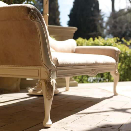 Reproduction Designer High Back Italian Chaise Longue Reproduction Designer High Back Italian Chaise Longue