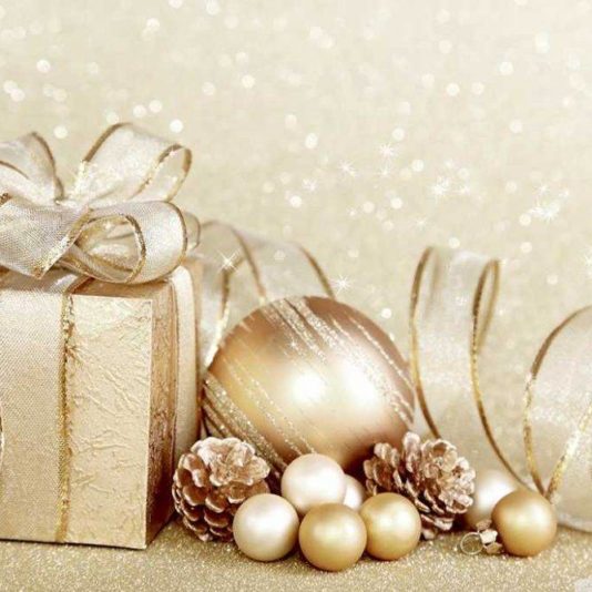 last minute gifts, gold presents with baubles